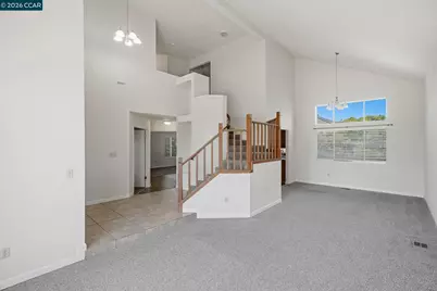6033 Lakeview Cir, Fairfield, CA 94534 - Photo 7