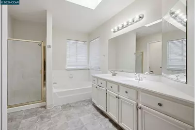 6033 Lakeview Cir, Fairfield, CA 94534 - Photo 41