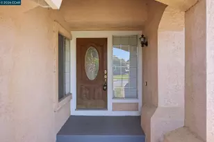 6033 Lakeview Cir, Fairfield, CA 94534 - Photo 5