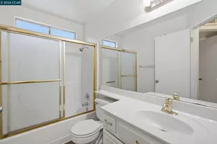 6033 Lakeview Cir, Fairfield, CA 94534 - Photo 31