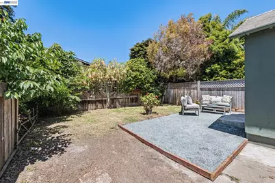 1349 Hearst Ave, Berkeley, CA 94702 - Photo 25