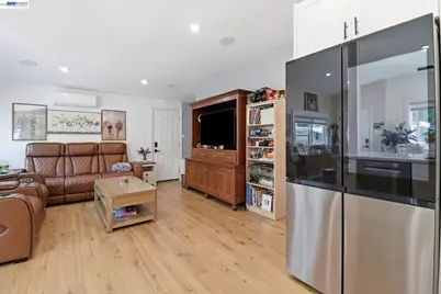 1530 Armstrong #75, Novato, CA 94945 - Photo 5