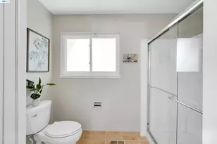 3787 Oakes Dr, Hayward, CA 94542 - Photo 45