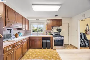 357 Perkins Dr, San Lorenzo, CA 94541 - Photo 13