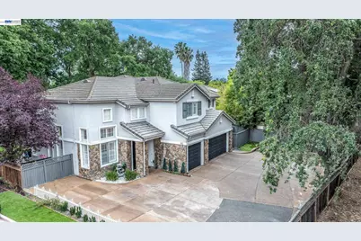 192 Mayhew Way, Walnut Creek, CA 94597 - Photo 3