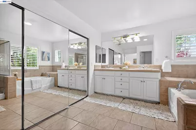 192 Mayhew Way, Walnut Creek, CA 94597 - Photo 25