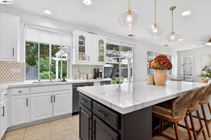 192 Mayhew Way, Walnut Creek, CA 94597 - Photo 5