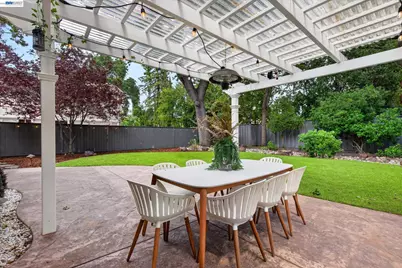 192 Mayhew Way, Walnut Creek, CA 94597 - Photo 33