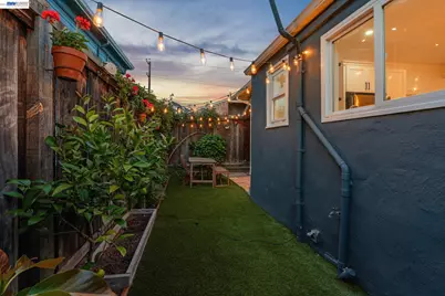 608 58th St, Oakland, CA 94609 - Photo 49