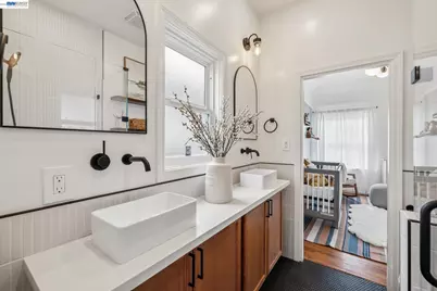 608 58th St, Oakland, CA 94609 - Photo 25