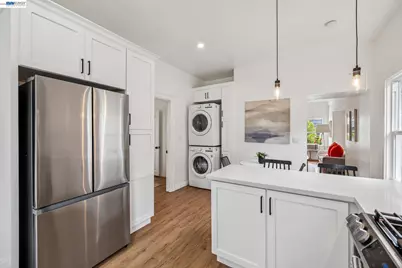 608 58th St, Oakland, CA 94609 - Photo 15