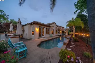 9385 Pinehurst Dr, Roseville, CA 95747 - Photo 3