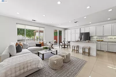 34517 Windflower Ln, Union City, CA 94587 - Photo 11