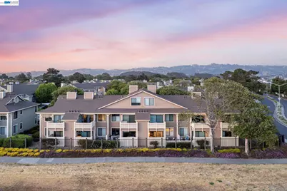 197 Lakeshore Ct, Richmond, CA 94804 - Photo 1