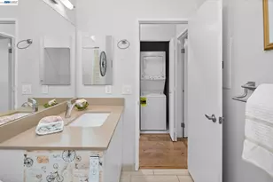 197 Lakeshore Ct, Richmond, CA 94804 - Photo 33