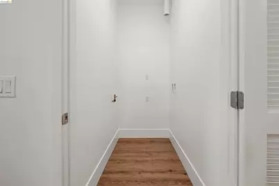 1545 32nd Street #103, Oakland, CA 94608 - Photo 21