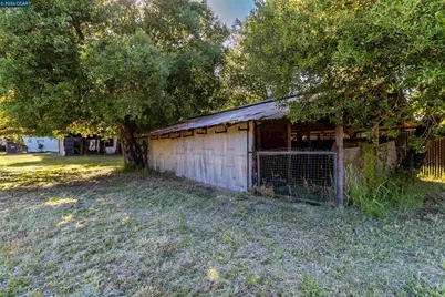 19317 Olive Ave, Sonoma, CA 95476 - Photo 15