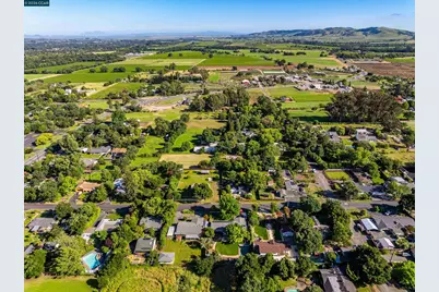 19317 Olive Ave, Sonoma, CA 95476 - Photo 33