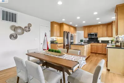 3113 Creekmore Way, San Jose, CA 95148 - Photo 29