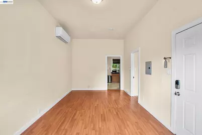 502 Lewis St, Oakland, CA 94607 - Photo 5
