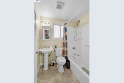 502 Lewis St, Oakland, CA 94607 - Photo 11