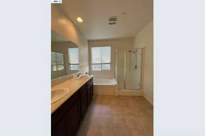 10420 Gianna Ct, Stockton, CA 95209 - Photo 23