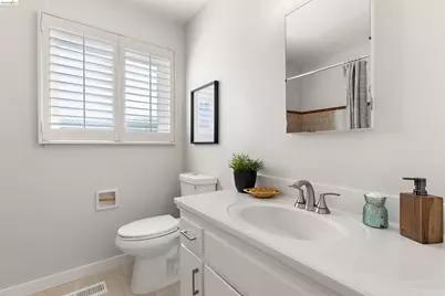 15555 Tilden St, San Leandro, CA 94579 - Photo 23