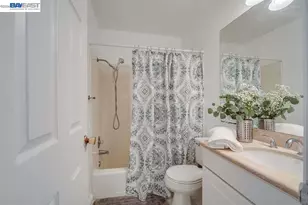 1486 Adeline St, Oakland, CA 94607 - Photo 23
