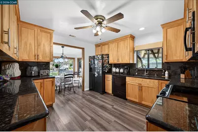 1675 Garnet Ln, Concord, CA 94519 - Photo 7