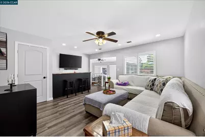 1675 Garnet Ln, Concord, CA 94519 - Photo 17