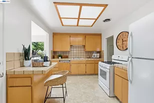 1762 Via Redondo, San Lorenzo, CA 94580 - Photo 13