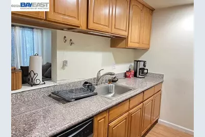 2300 Sycamore Ln #5, Davis, CA 95616 - Photo 9