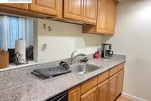 2300 Sycamore Ln, Davis, CA 95616 - Photo 9