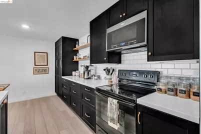 77 Fairmount Ave #105, Oakland, CA 94611 - Photo 17