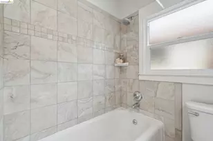 3781 Manila Ave, Oakland, CA 94609 - Photo 21