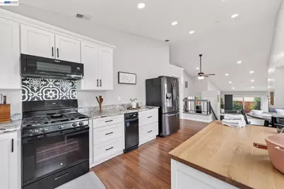209 Manuel Ct, Bay Point, CA 94565 - Photo 23