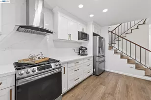 7445 Rolling Hills Cir, Dublin, CA 94568 - Photo 13