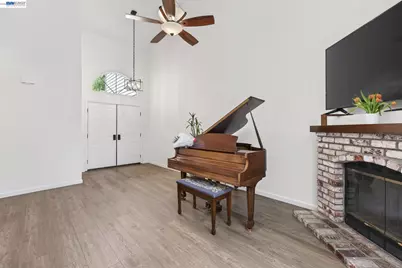 7445 Rolling Hills Cir, Dublin, CA 94568 - Photo 7