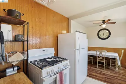 37340 Locust St, Newark, CA 94560 - Photo 11
