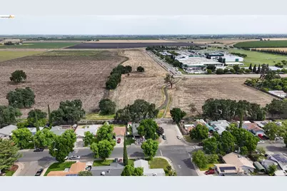 853 Sutherland Dr, Stockton, CA 95210 - Photo 49