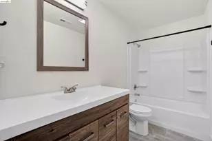 853 Sutherland Dr, Stockton, CA 95210 - Photo 27