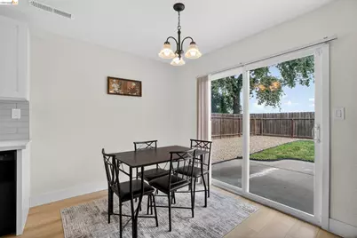 853 Sutherland Dr, Stockton, CA 95210 - Photo 9