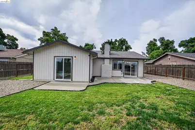 853 Sutherland Dr, Stockton, CA 95210 - Photo 35