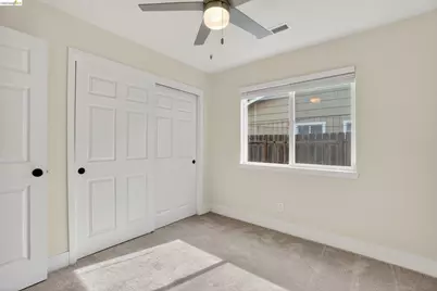 853 Sutherland Dr, Stockton, CA 95210 - Photo 31