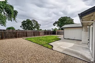 853 Sutherland Dr, Stockton, CA 95210 - Photo 39