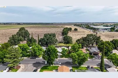 853 Sutherland Dr, Stockton, CA 95210 - Photo 47