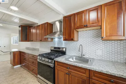2858 17th St, San Pablo, CA 94806 - Photo 11