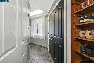 1016 Pine Hollow Ct, Clayton, CA 94517 - Photo 17