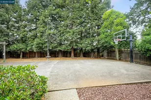 1016 Pine Hollow Ct, Clayton, CA 94517 - Photo 47