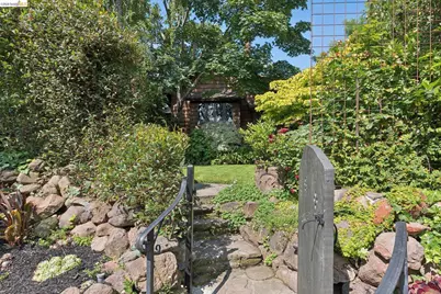 17 Eucalyptus Road, Berkeley, CA 94705 - Photo 3